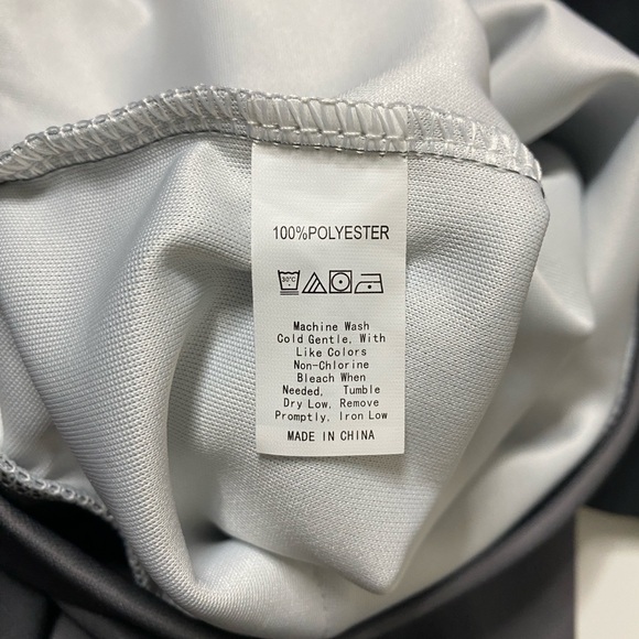 Men’s Longsleeve Gray & Black Graphic Pullover Hoodie Size Medium - Picture 5 of 6